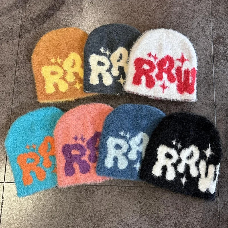 RETRO GRAFFITI KNIT BEANIE