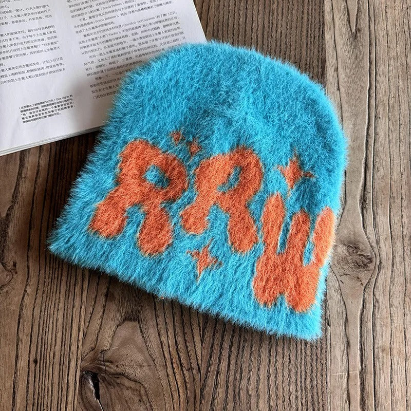 RETRO GRAFFITI KNIT BEANIE