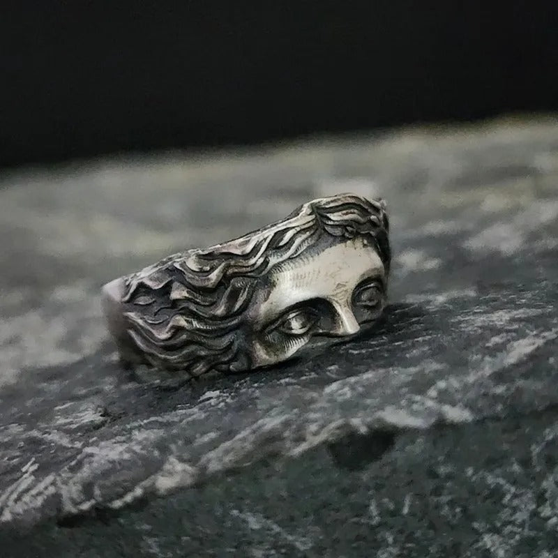 ANCIENT GAZE SCULPTED FACE VINTAGE RING