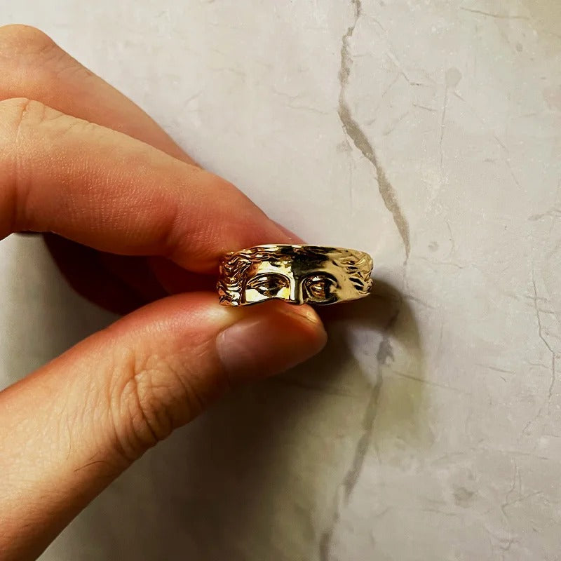 ANCIENT GAZE SCULPTED FACE VINTAGE RING