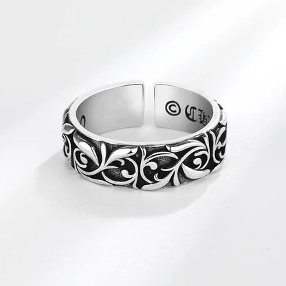 VINTAGE GOTHIC ENGRAVED RING